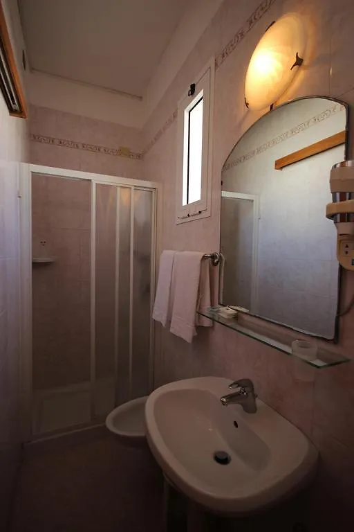 Hotel Roma Лидо-ди-Езоло
