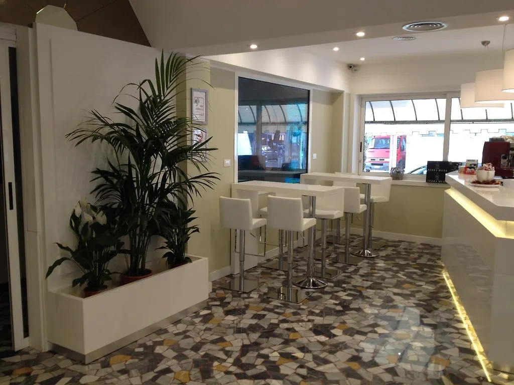 Hotel Roma Лидо-ди-Езоло