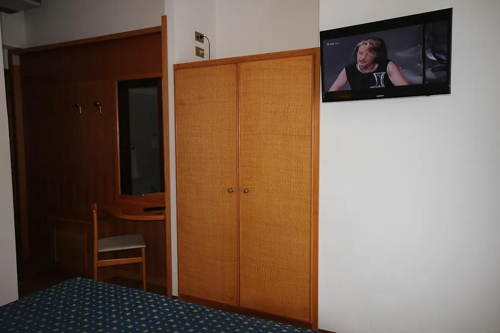 Hotel Roma Лидо-ди-Езоло