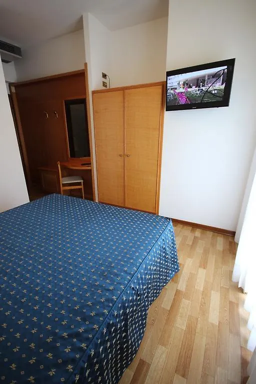Hotel Roma Лидо-ди-Езоло