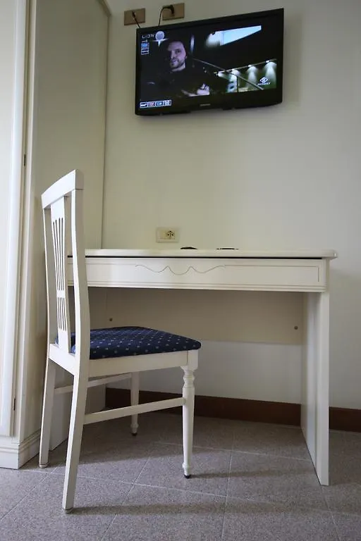 Hotel Roma Лидо-ди-Езоло